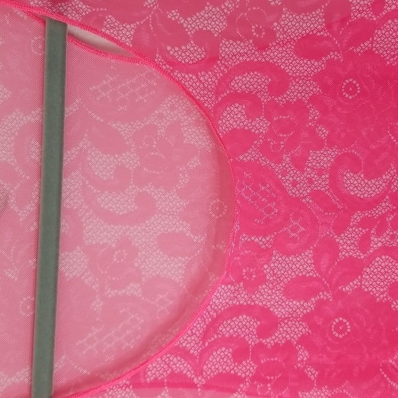 Brooks Women's mesh stretch tank top - Picture 2 of 4